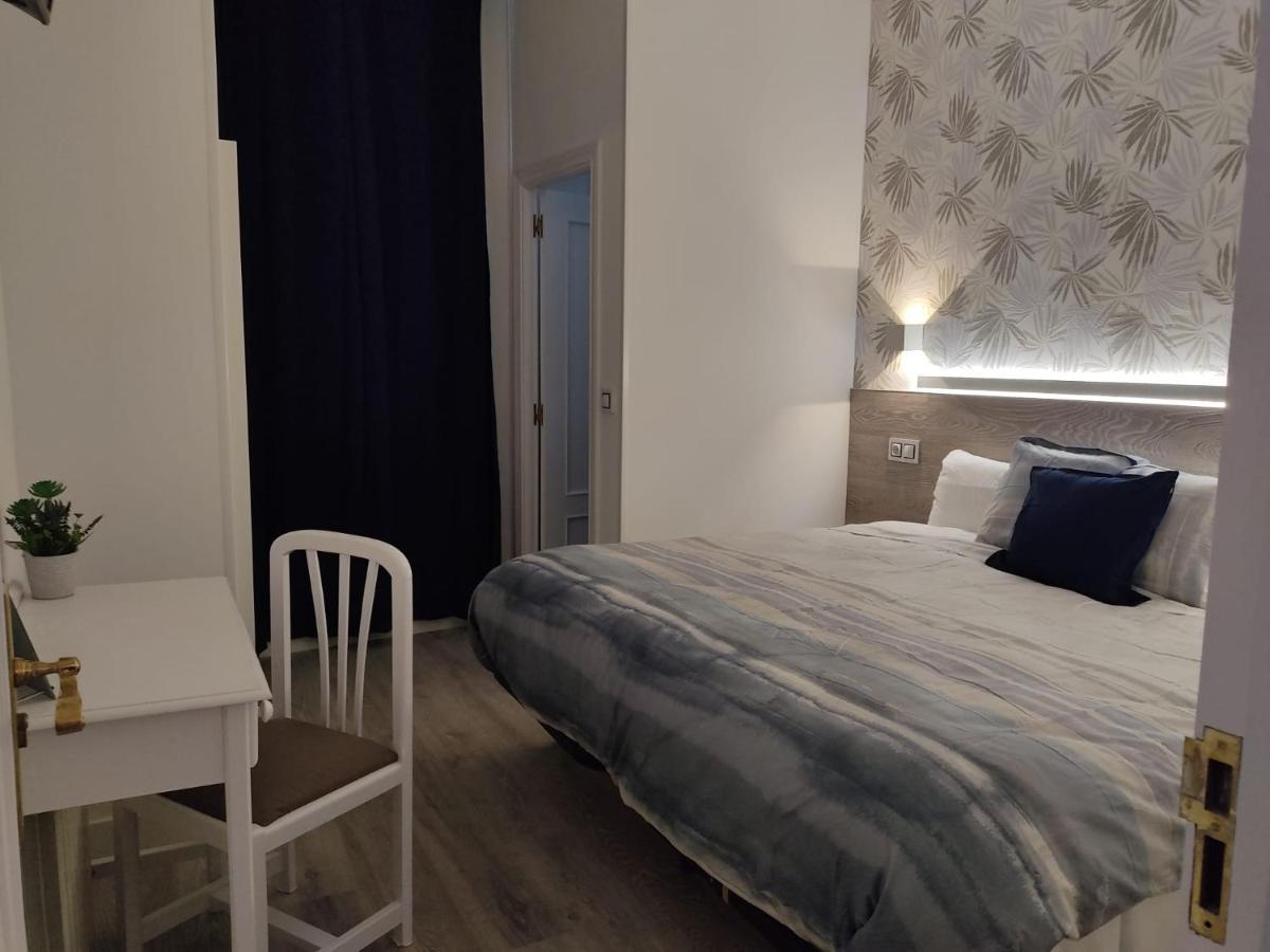 Hostal Alfaro Madrid Eksteriør bilde