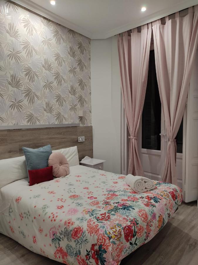 Hostal Alfaro Madrid Eksteriør bilde