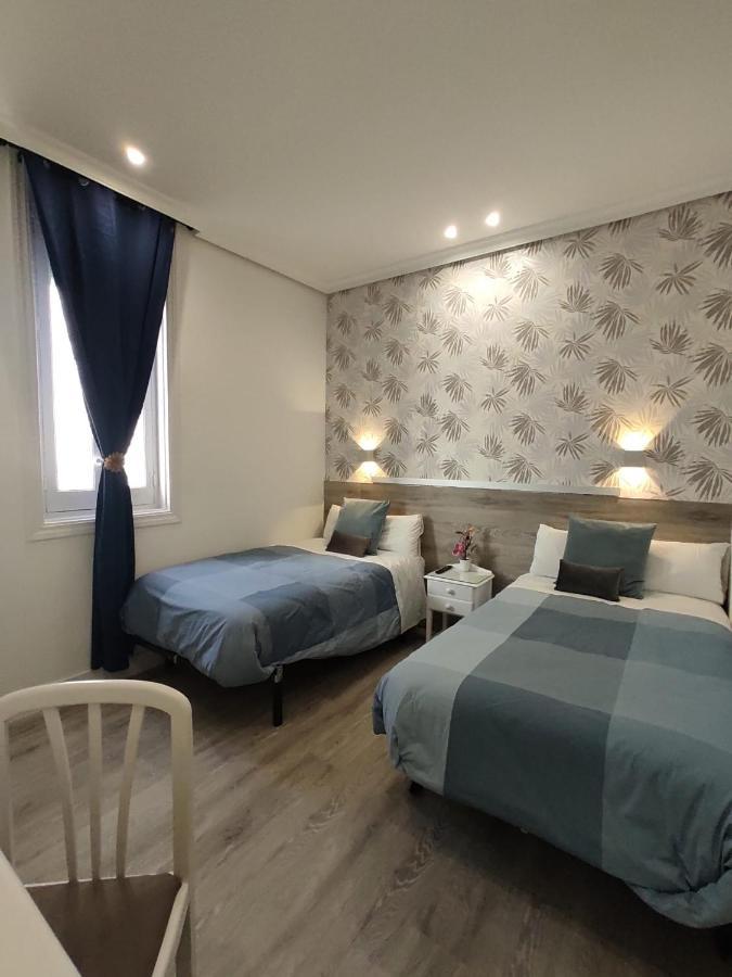 Hostal Alfaro Madrid Eksteriør bilde