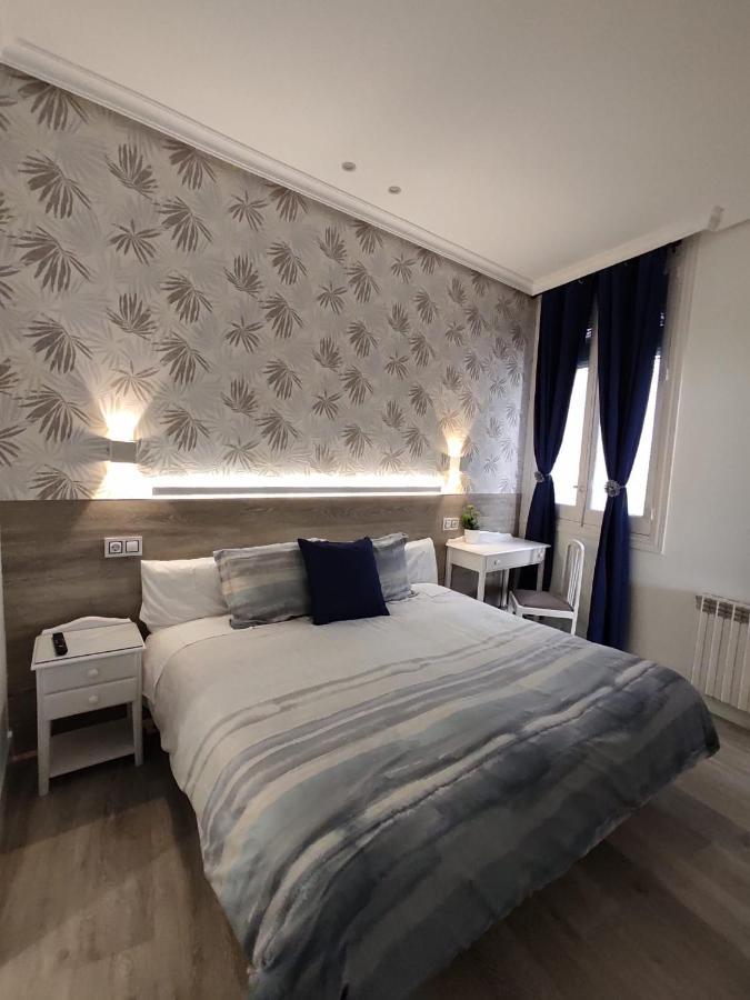 Hostal Alfaro Madrid Eksteriør bilde