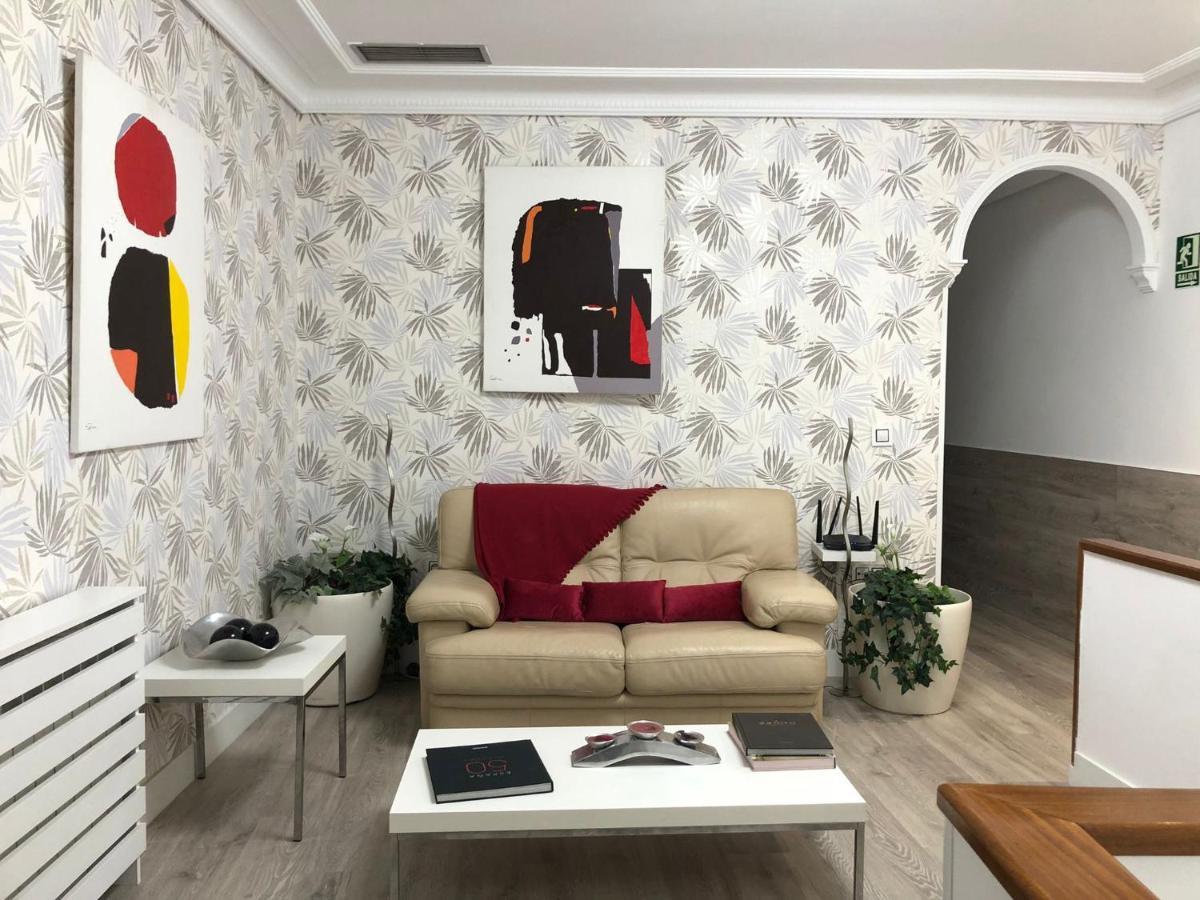 Hostal Alfaro Madrid Eksteriør bilde